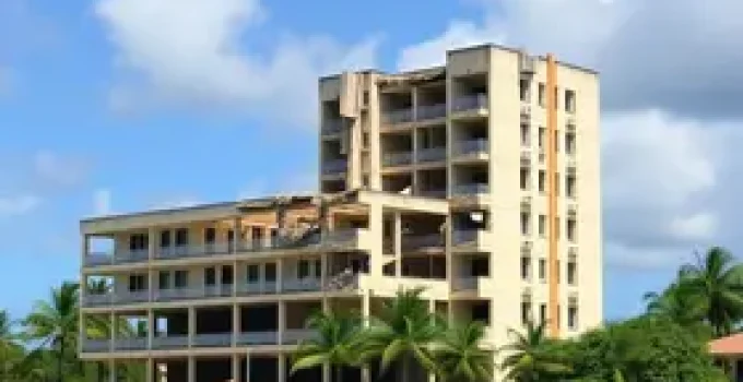 demolição edifício Clube Bahamas