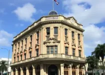 demolição prédio Clube Bahamas